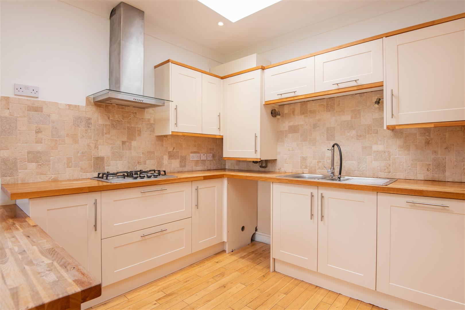 2 bed property in Nursery Gardens, Preston